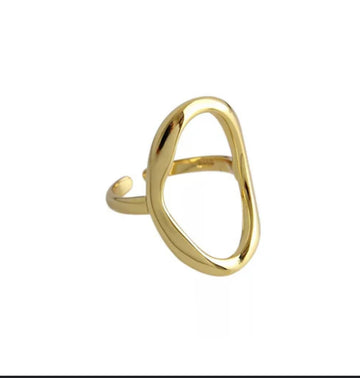Open Circle wave O ring for every day wear