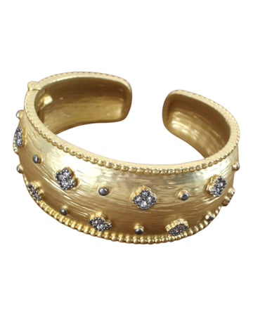 Quatrefoil gold hinge bracelet