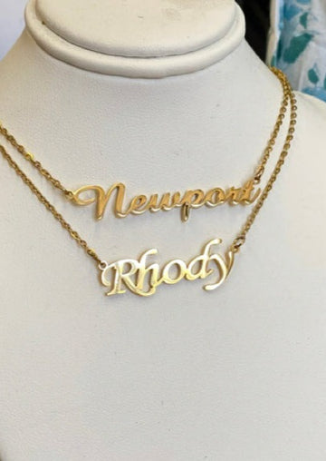 RHODY gold script necklace