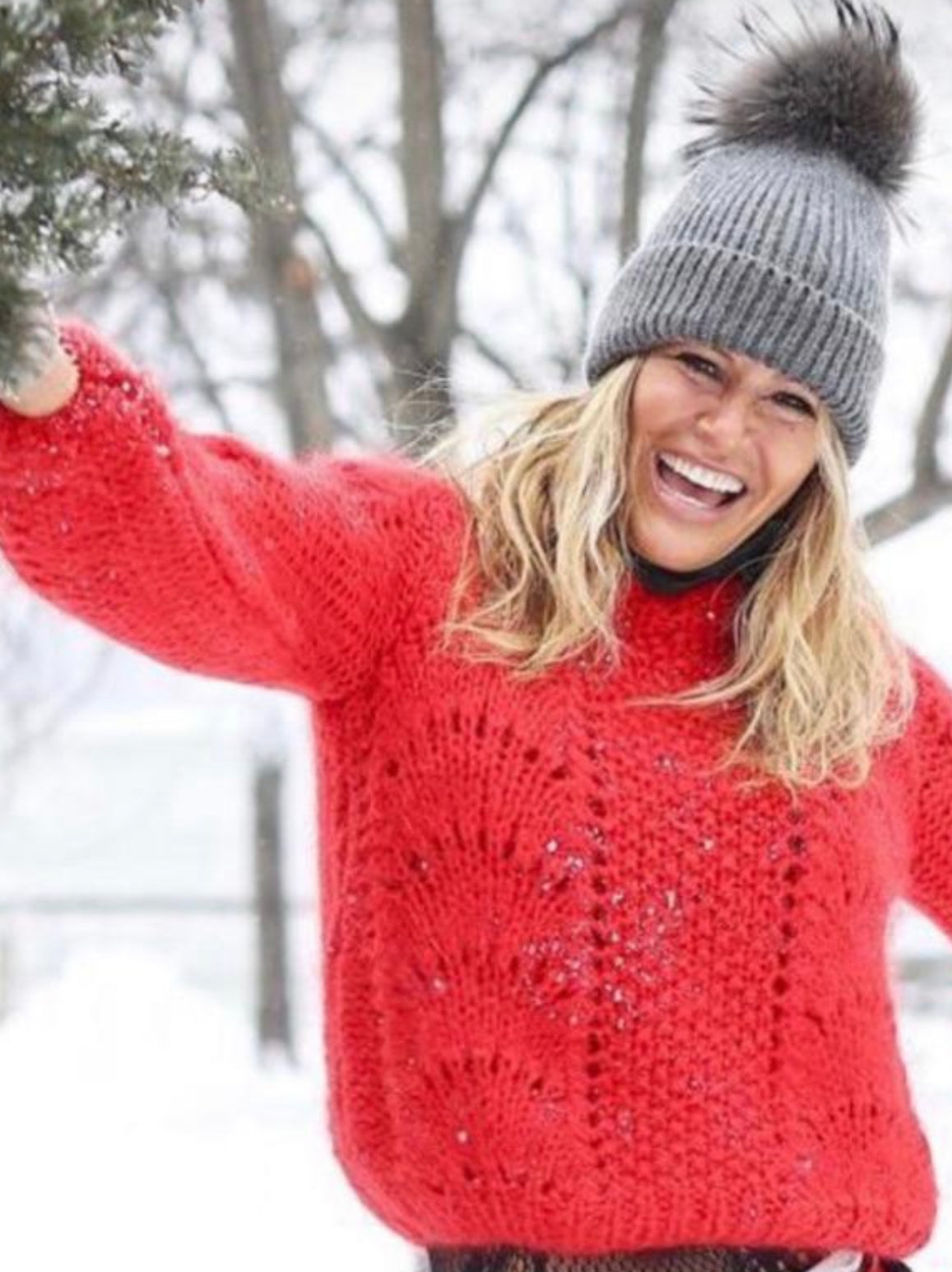 Loro Lux Pom Hat – Cozy & Stylish Winter Beanie