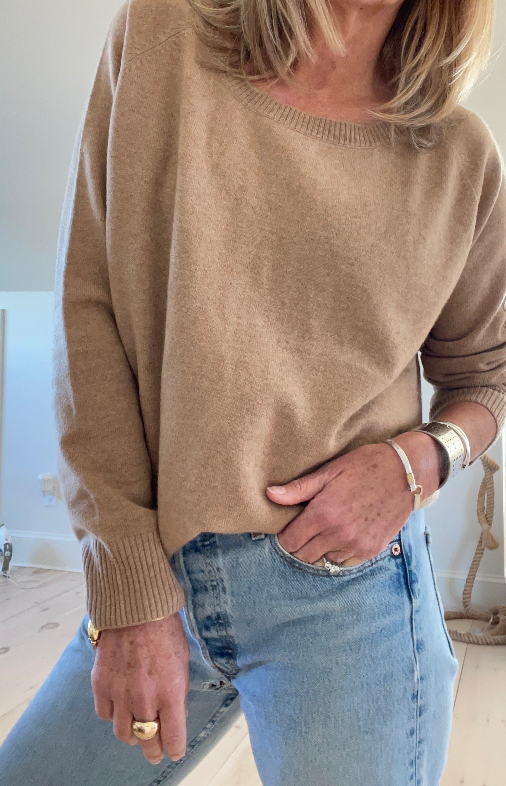 Queen Bee 100% Cashmere Sweater | Pink Pineapple Shop