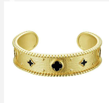 Black Quatrefoil gold bracelet