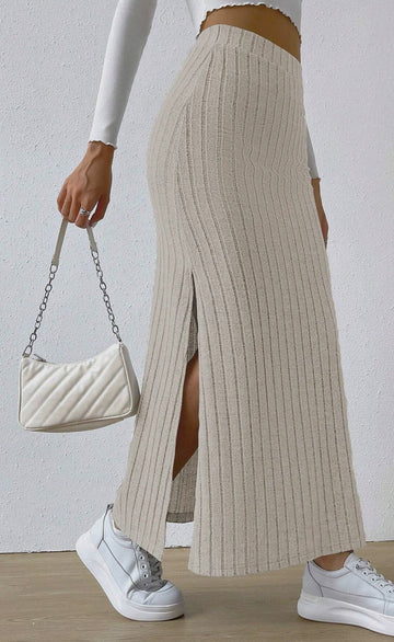 DeJane flat row knitted skirt