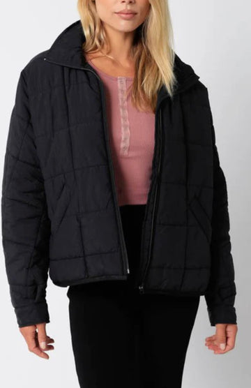 Weekend puffer jacket in black