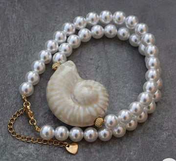 Pearl & Seashell Elegance Bracelet