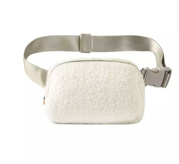 The Fleece belt bag that’s everywhere - sling bag